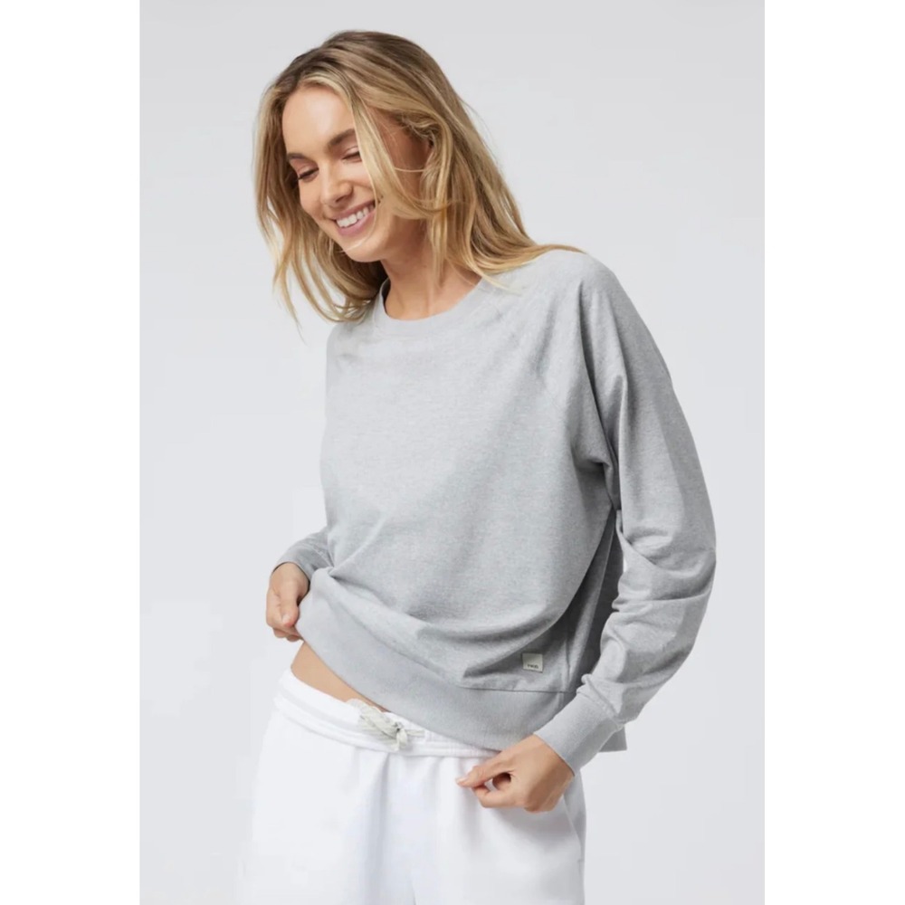Vuori Halo Crew Sweatshirt Gray DreamKnit Pullover Athleisure Lounge